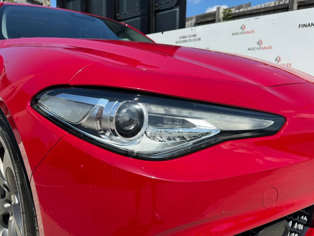 Alfa Romeo Giulia Saloon 2.9 V6 Bi-turbo Quadrifoglio Euro 6 S Red #66