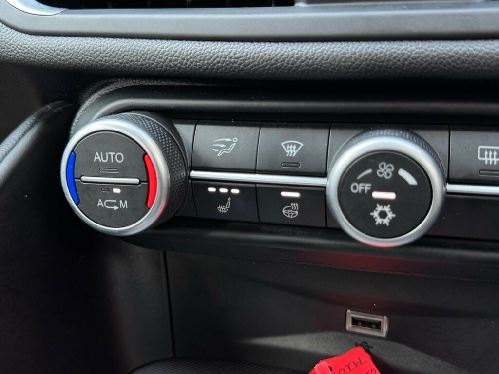 Alfa Romeo Giulia Saloon 2.9 V6 Bi-turbo Quadrifoglio Euro 6 S Red #24
