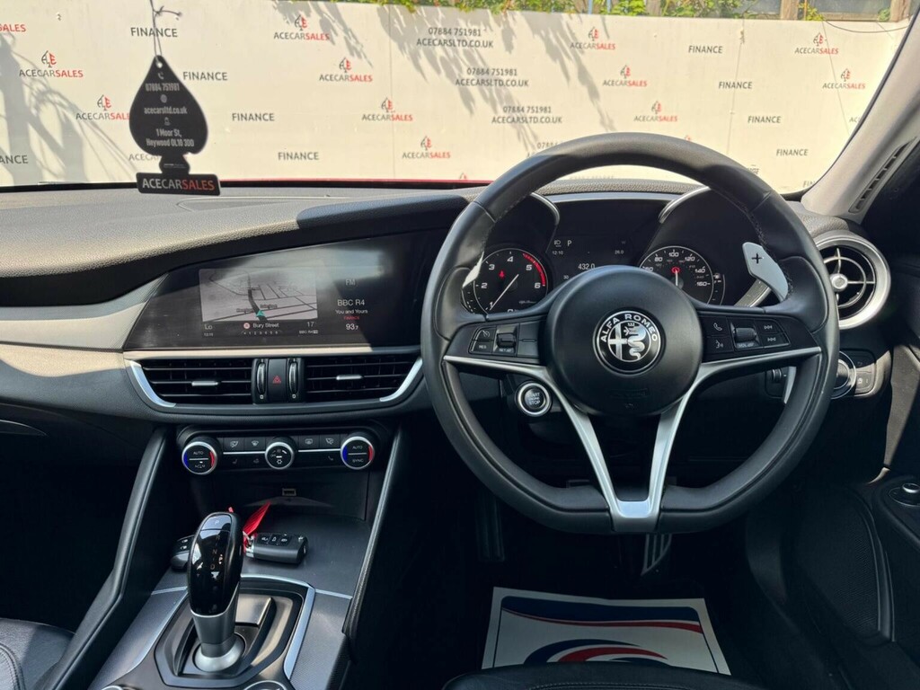 Alfa Romeo Giulia Saloon 2.9 V6 Bi-turbo Quadrifoglio Euro 6 S Red #35