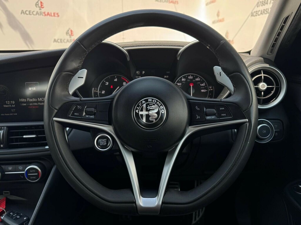 Alfa Romeo Giulia Saloon 2.9 V6 Bi-turbo Quadrifoglio Euro 6 S Red #28