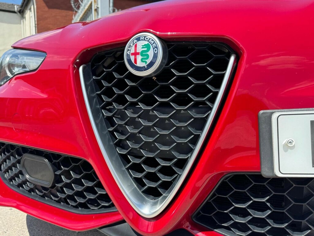 Alfa Romeo Giulia Saloon 2.9 V6 Bi-turbo Quadrifoglio Euro 6 S Red #65