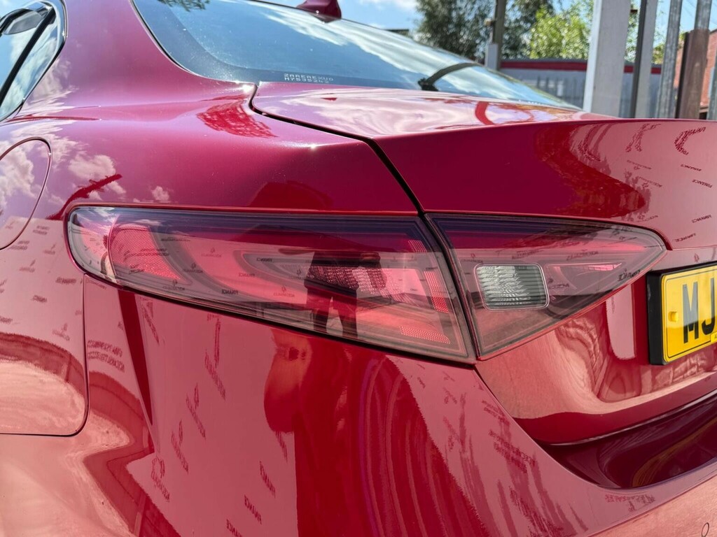 Alfa Romeo Giulia Saloon 2.9 V6 Bi-turbo Quadrifoglio Euro 6 S Red #67