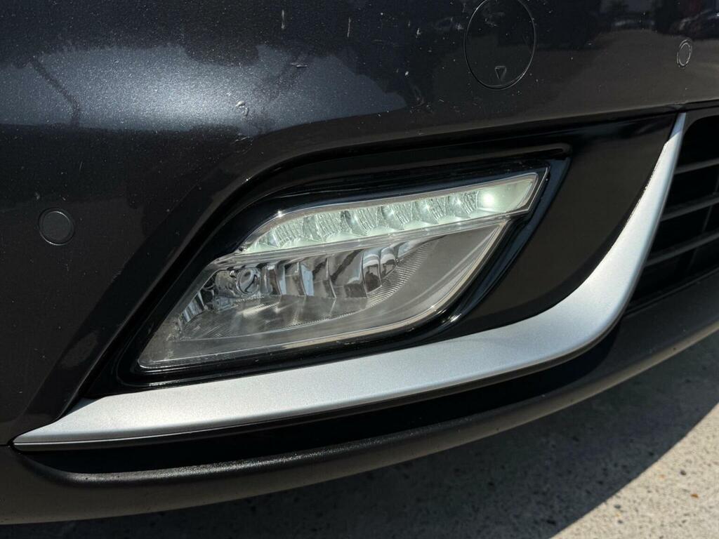 Kia Niro 3 Red #63
