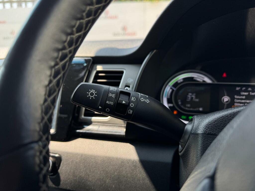 Kia Niro 3 Red #28
