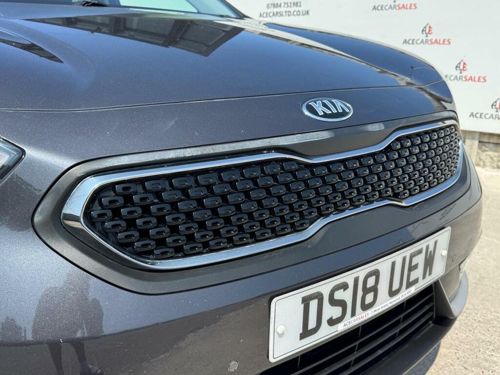 Kia Niro 3 Red #65