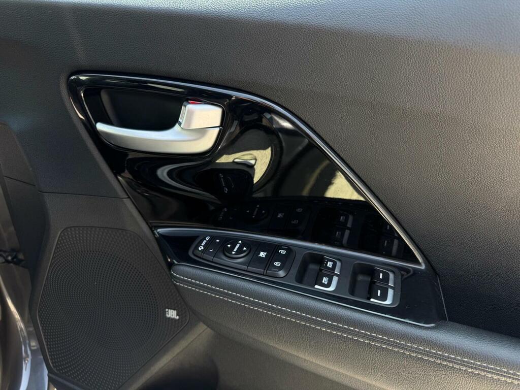 Kia Niro 3 Red #62