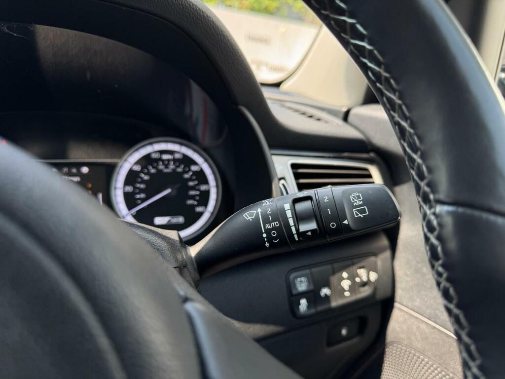Kia Niro 3 Red #32