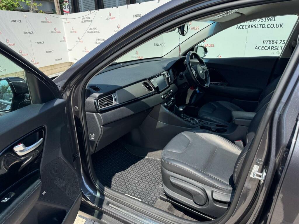 Kia Niro 3 Red #17