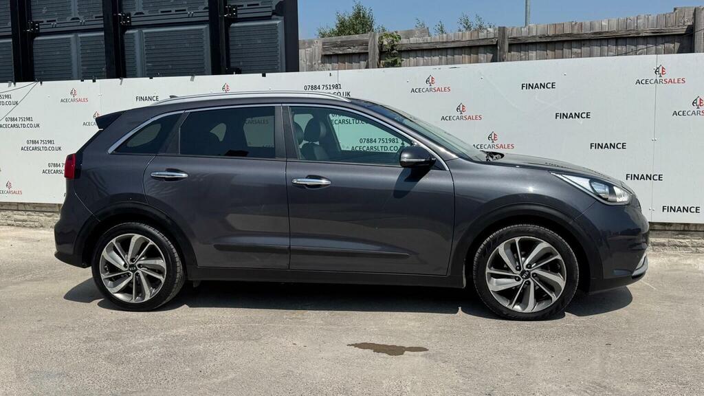 Kia Niro 3 Red #9