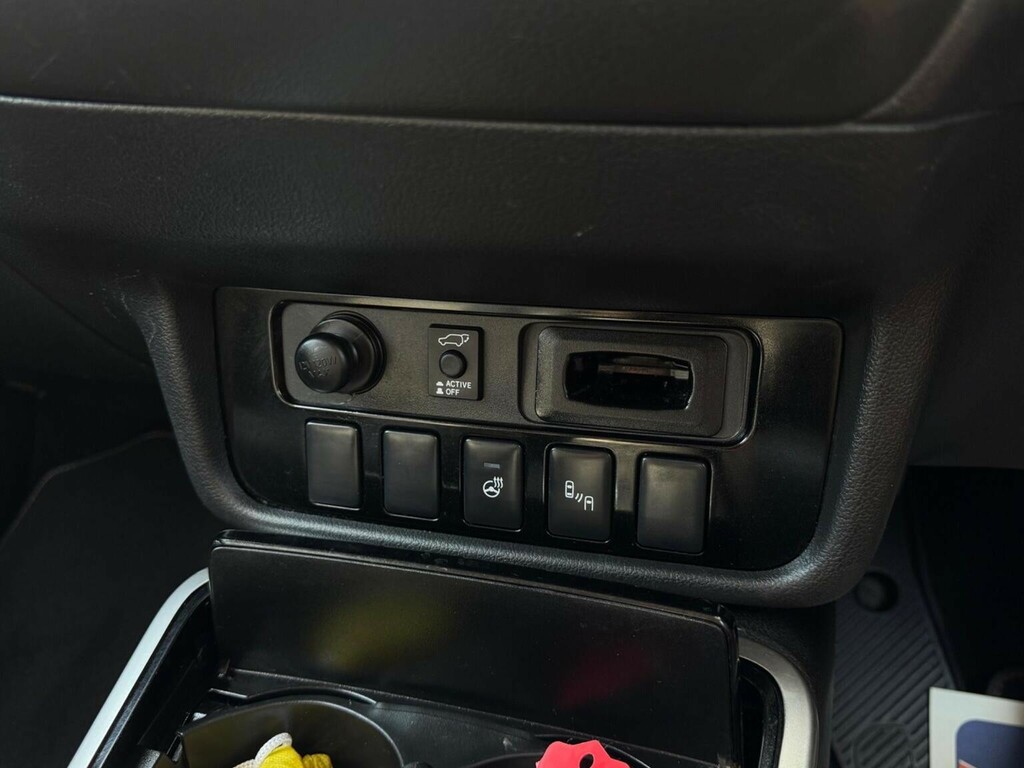 Mitsubishi Outlander Phev 4H Grey #28