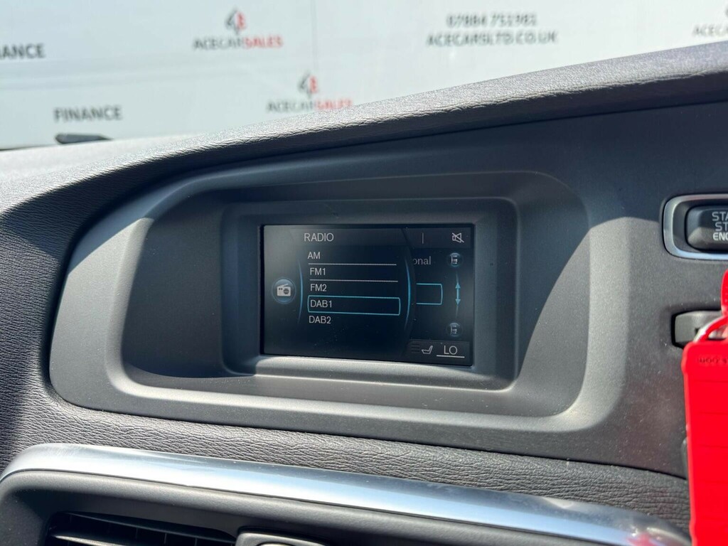 Volvo V40 D3 Inscription Silver #35