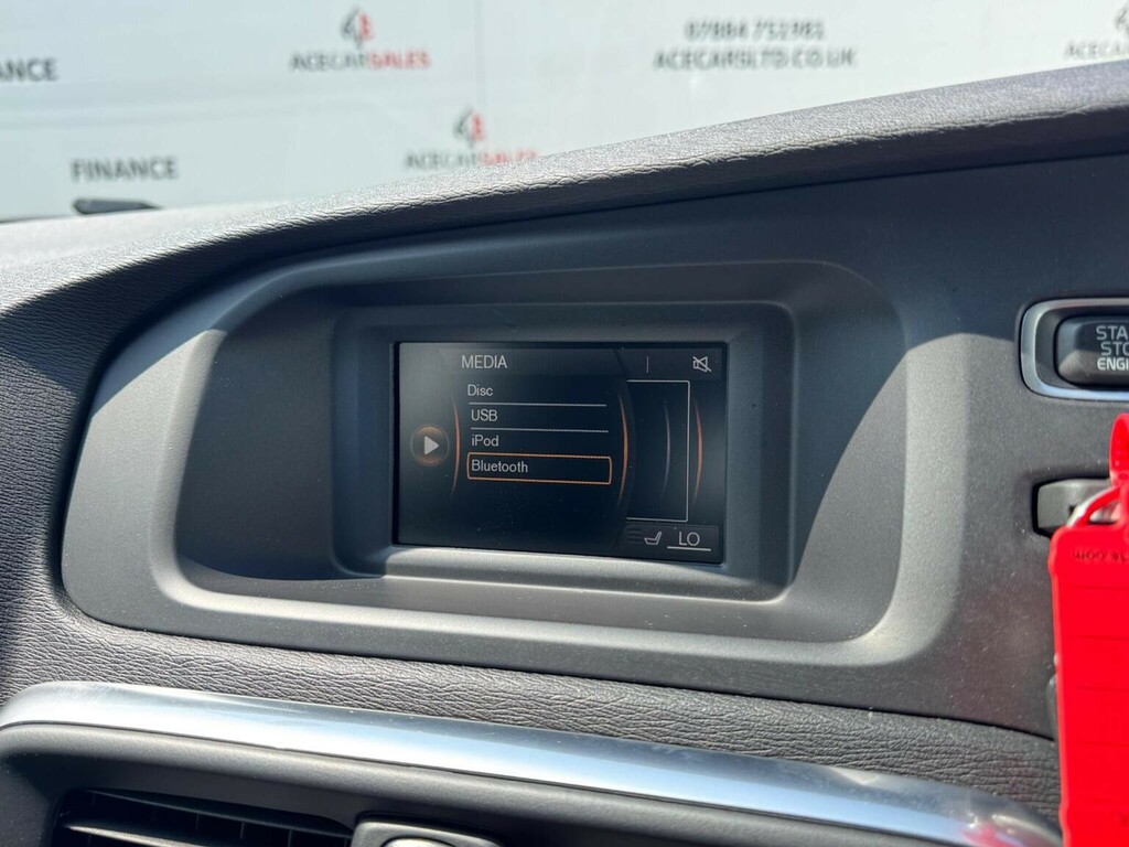 Volvo V40 D3 Inscription Silver #37