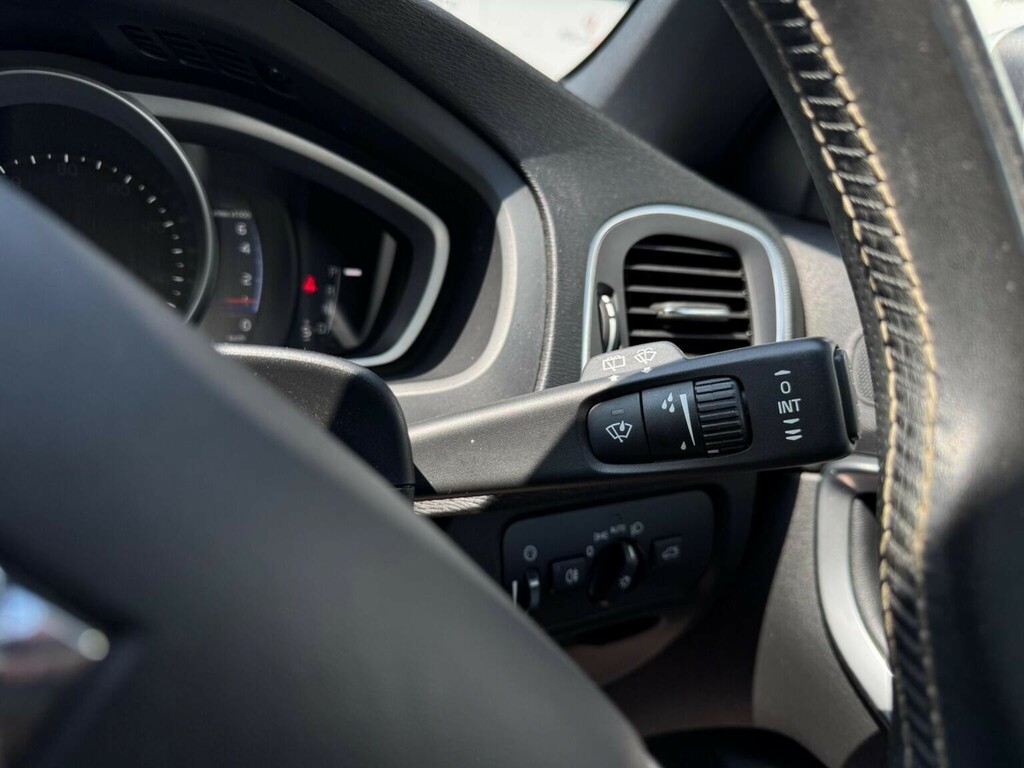 Volvo V40 D3 Inscription Silver #32