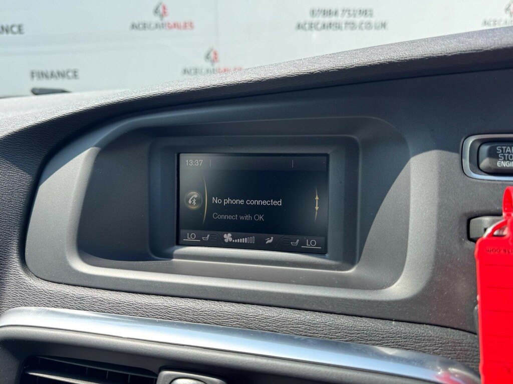 Volvo V40 D3 Inscription Silver #38