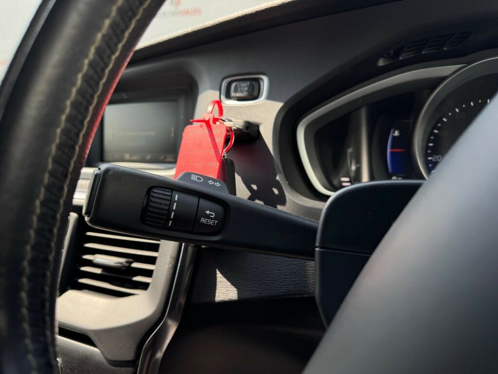 Volvo V40 D3 Inscription Silver #28