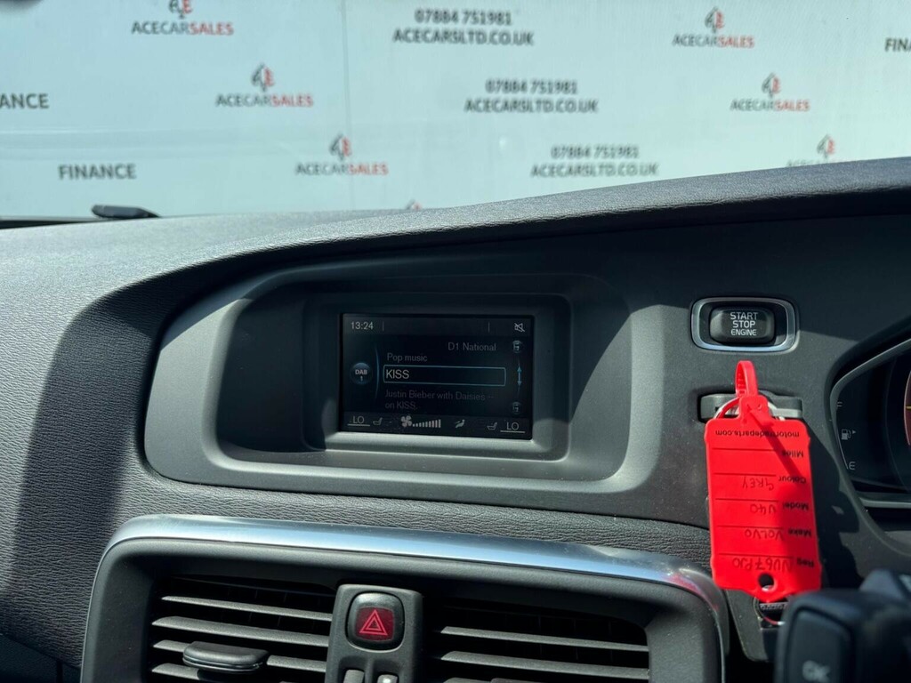 Volvo V40 D3 Inscription Silver #23