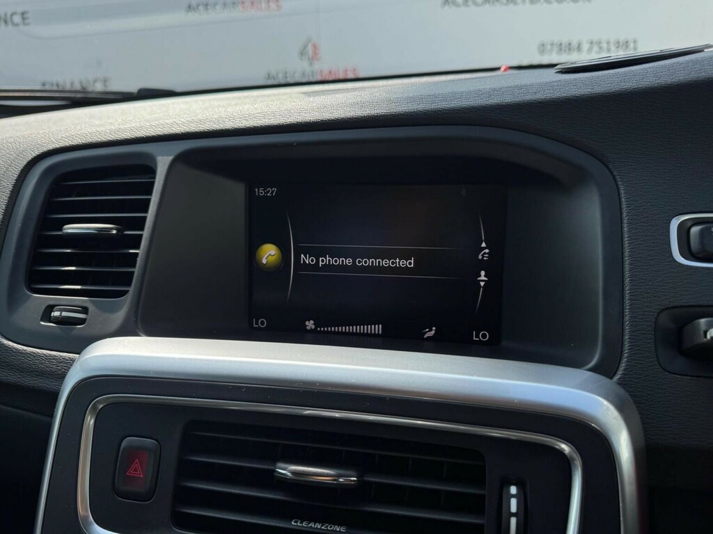 Volvo V60 R-design Lux Nav Blue #47