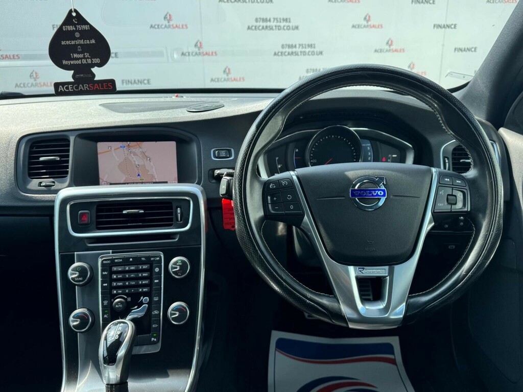 Volvo V60 R-design Lux Nav Blue #33