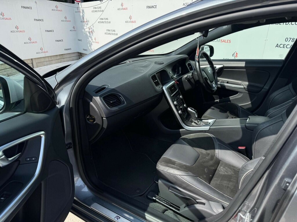 Volvo V60 R-design Lux Nav Blue #17