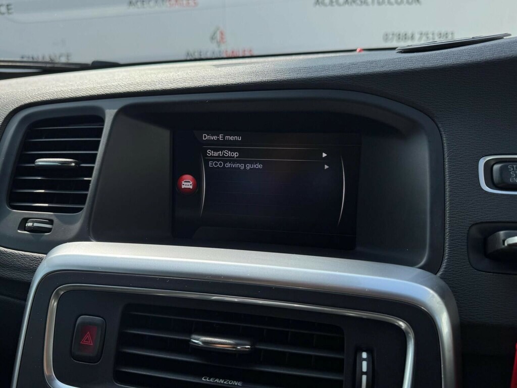Volvo V60 R-design Lux Nav Blue #42