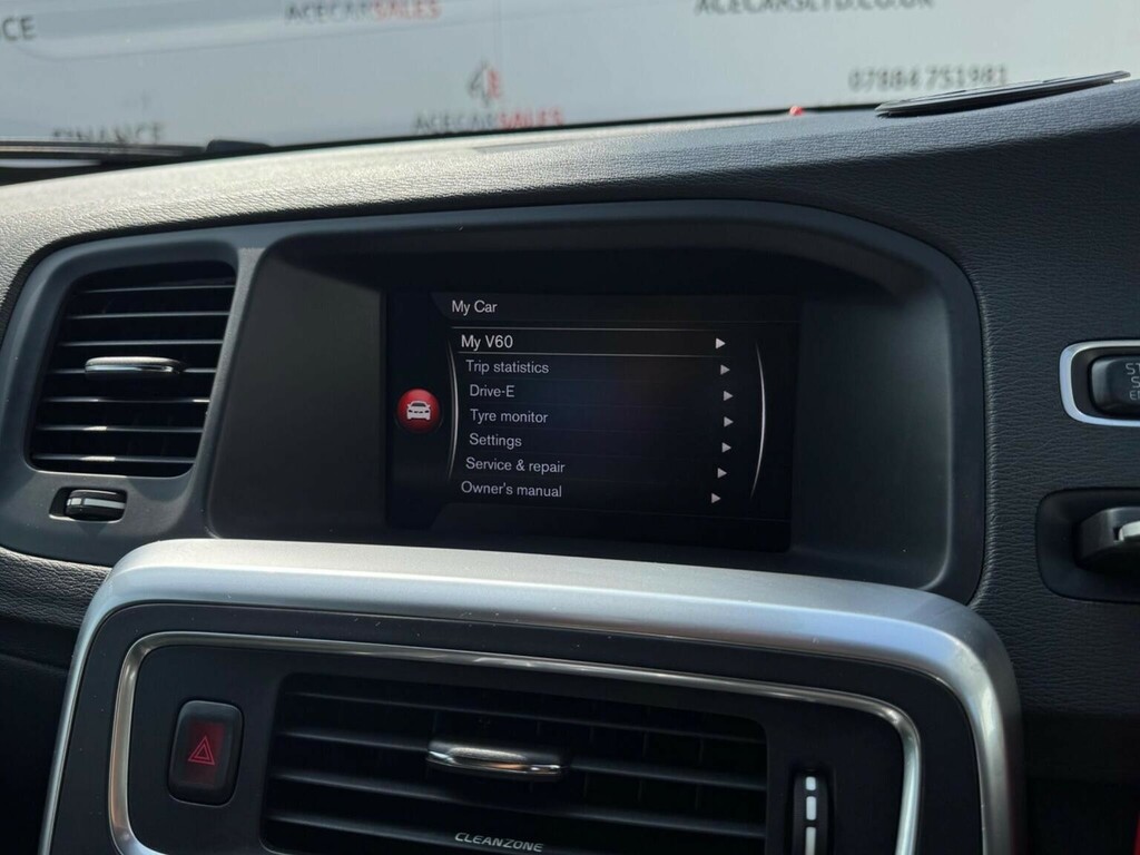 Volvo V60 R-design Lux Nav Blue #44