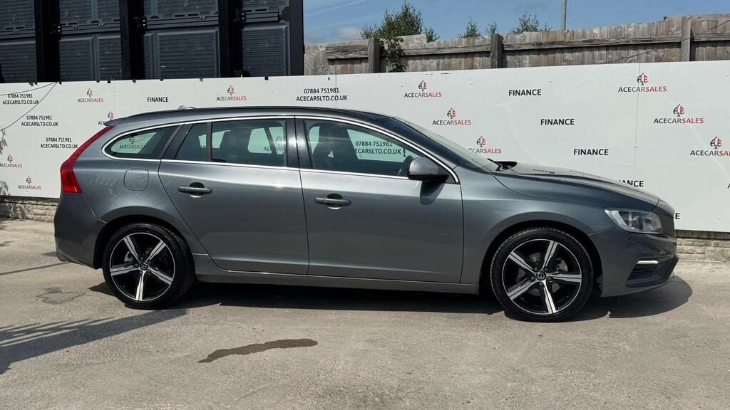 Volvo V60 R-design Lux Nav Blue #9