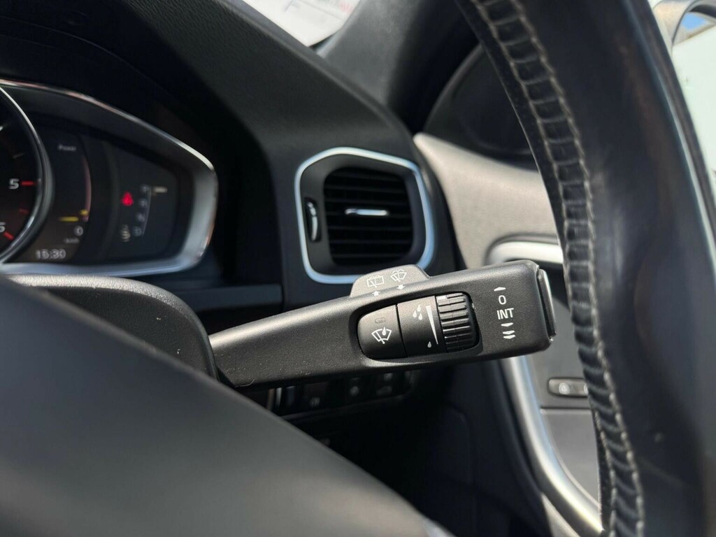 Volvo V60 R-design Lux Nav Blue #32