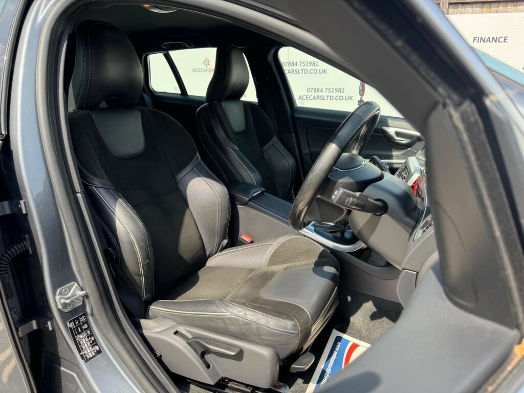 Volvo V60 R-design Lux Nav Blue #12