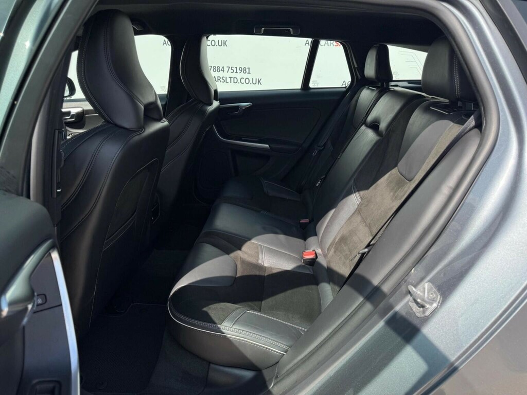 Volvo V60 R-design Lux Nav Blue #16