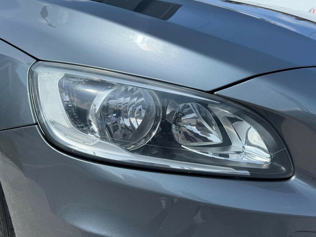 Volvo V60 R-design Lux Nav Blue #68