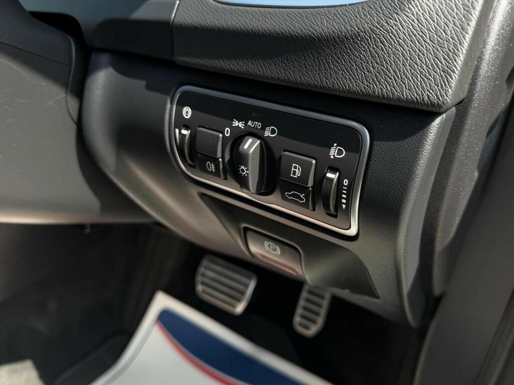 Volvo V60 R-design Lux Nav Blue #58