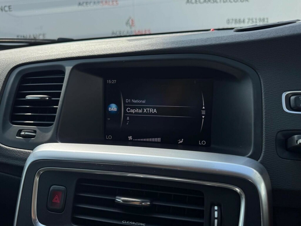 Volvo V60 R-design Lux Nav Blue #50