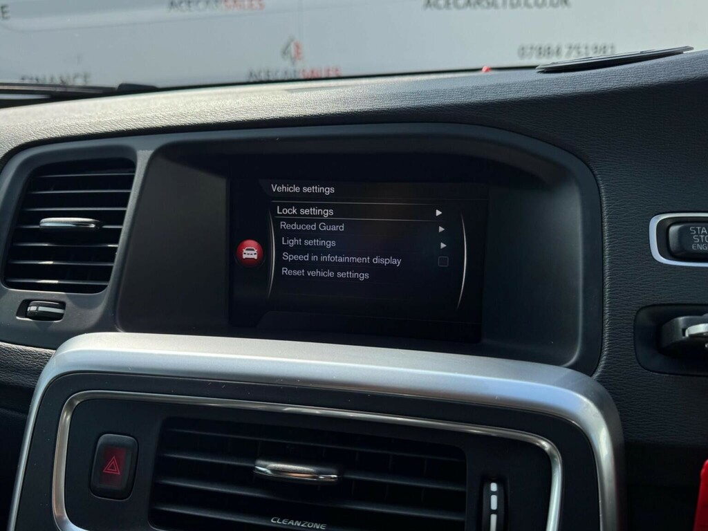 Volvo V60 R-design Lux Nav Blue #41