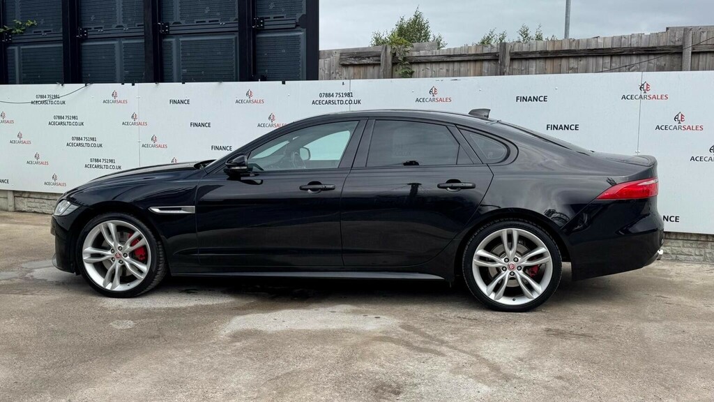 Jaguar XF Saloon 3.0D V6 S Euro 6 Ss 201616 Black #5