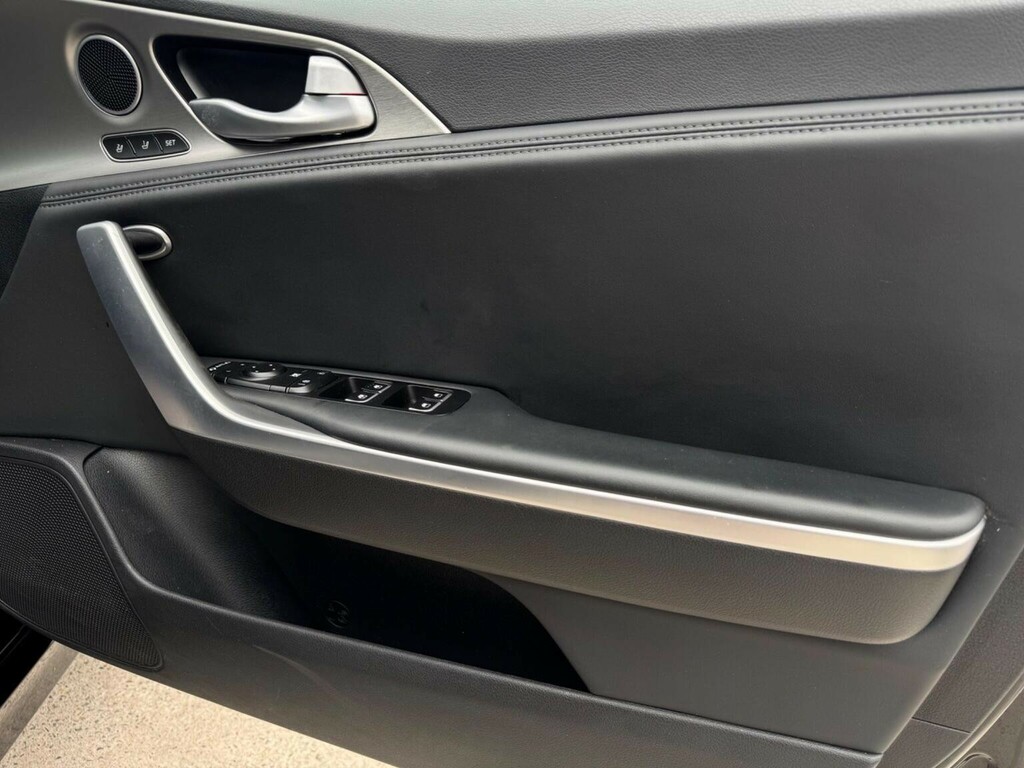 Kia Stinger T-gdi Gt-line Grey #70