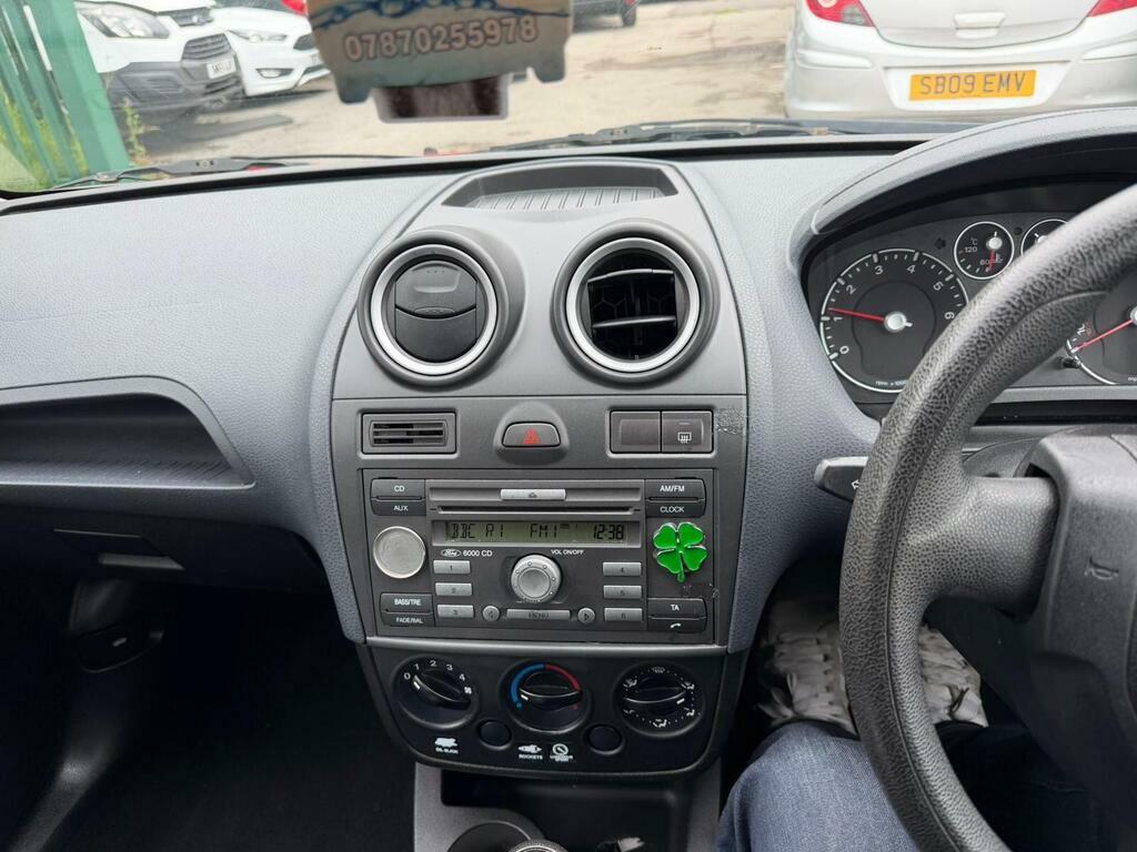 Ford Fiesta Zetec Climate 16V 5-Door Black #11