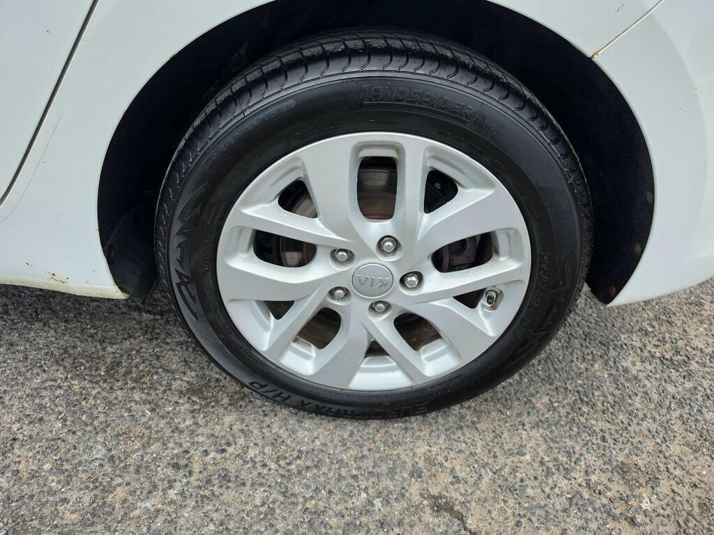 Kia Carens 1.6 Gdi 1 Mpv Ss White #11
