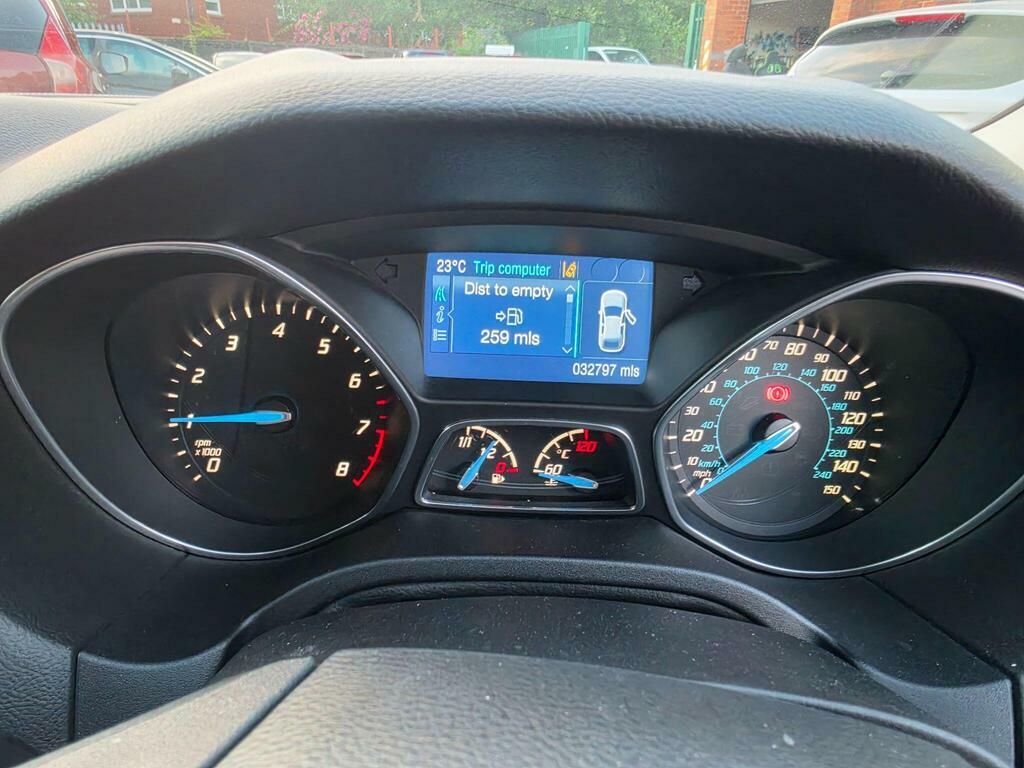 Ford Focus 1.0T Ecoboost Titanium X Euro 5 S S WG14XZZ White #6