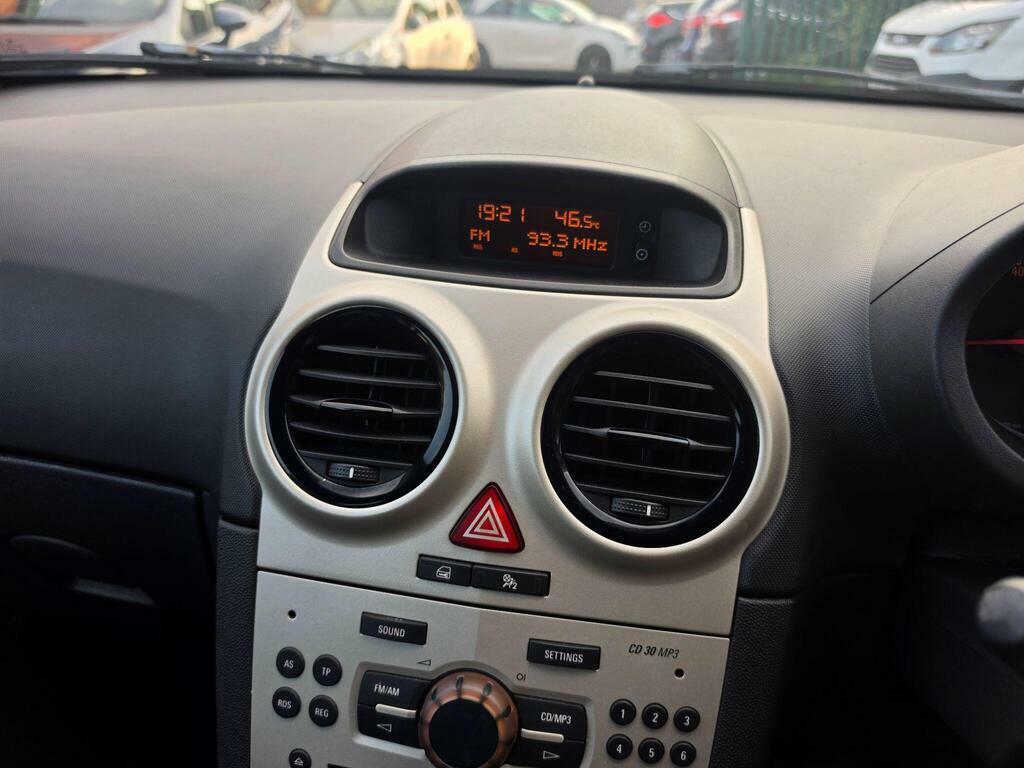 Vauxhall Corsa 1.4I 16V Design Hatchback Silver #5