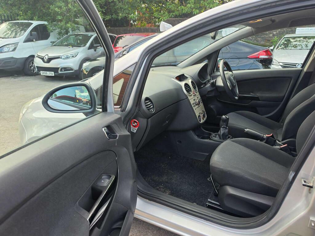 Vauxhall Corsa 1.4I 16V Design Hatchback Silver #9