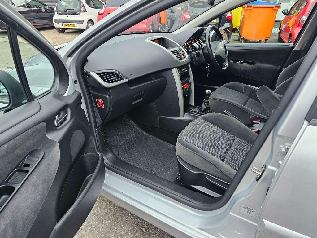 Peugeot 207 Hatchback Silver #14
