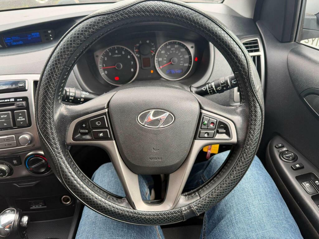 Hyundai I20 Hatchback 1.2 Active Euro 5 201313 White #9
