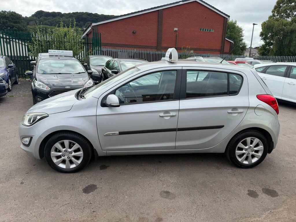 Hyundai I20 Hatchback 1.2 Active Euro 5 201313 White #14