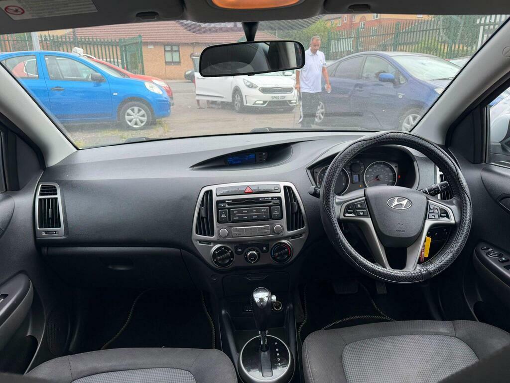Hyundai I20 Hatchback 1.2 Active Euro 5 201313 White #7