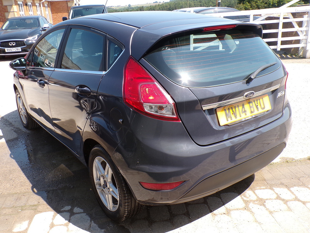 Ford Fiesta Zetec MV14BVU Grey #6