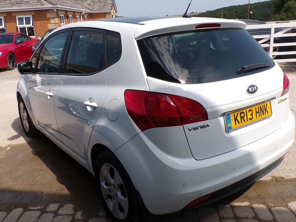 Kia Venga Ecodynamics 3 White #6