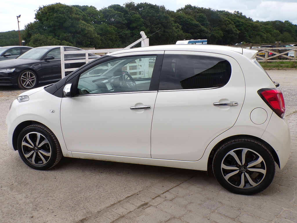 Citroen C1 Puretech Flair White #5