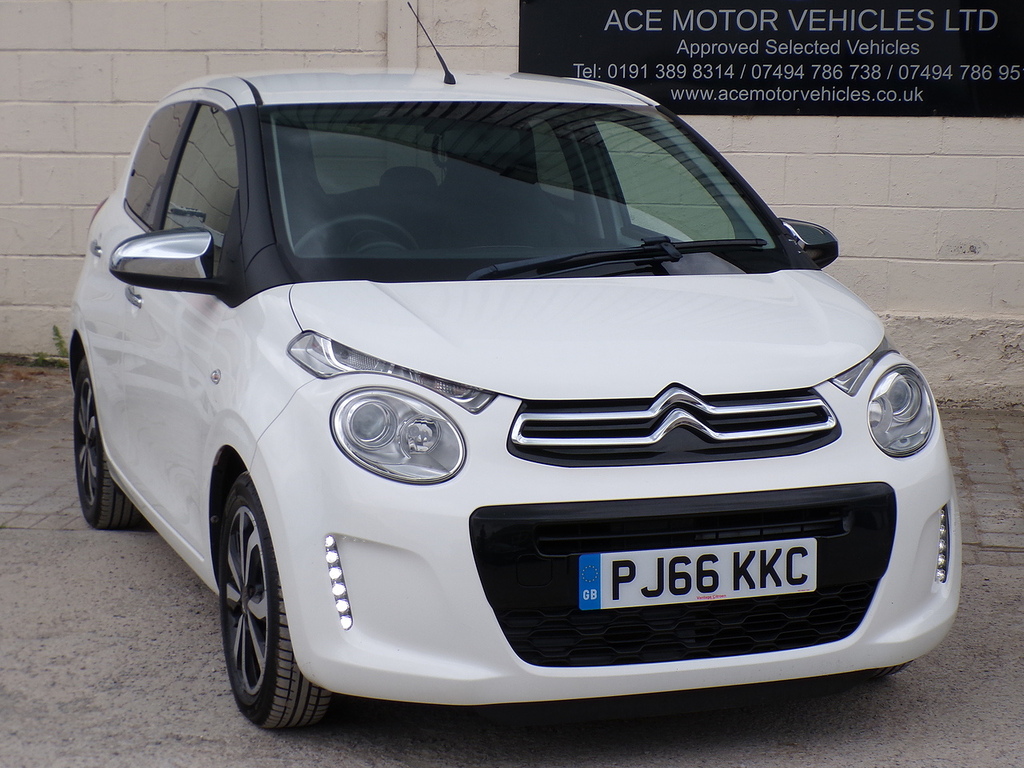 Citroen C1 Puretech Flair White #2