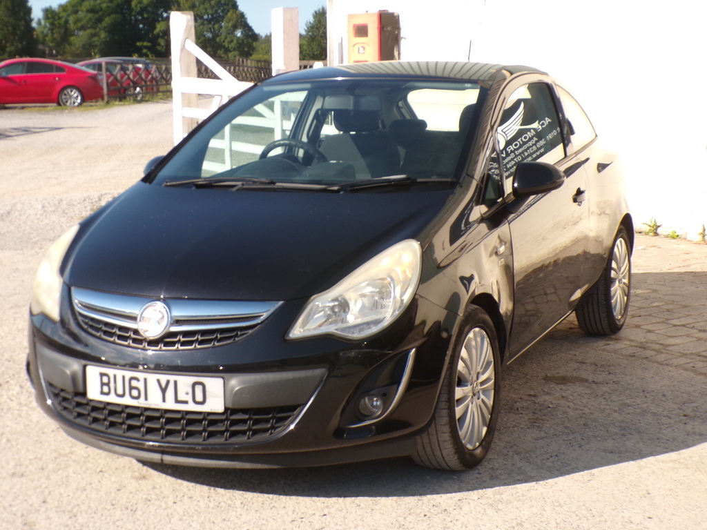 Vauxhall Corsa Excite Black #4