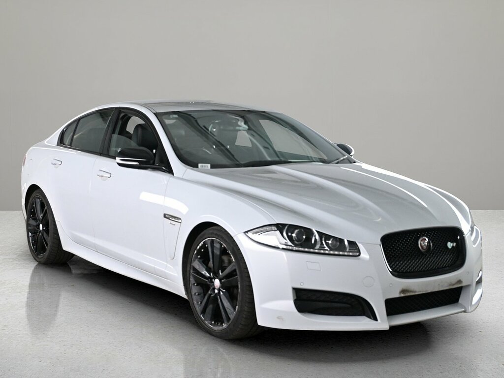 Jaguar XF D R-sport Black White